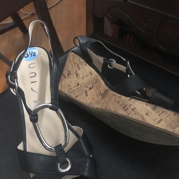 Ladies Sandals - Picture 2 of 5